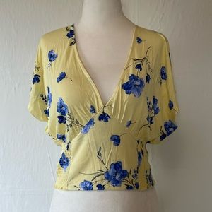 NWOT cropped stretchy blouse